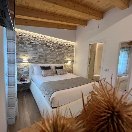 The Garden Villa Volastra Luaran gambar