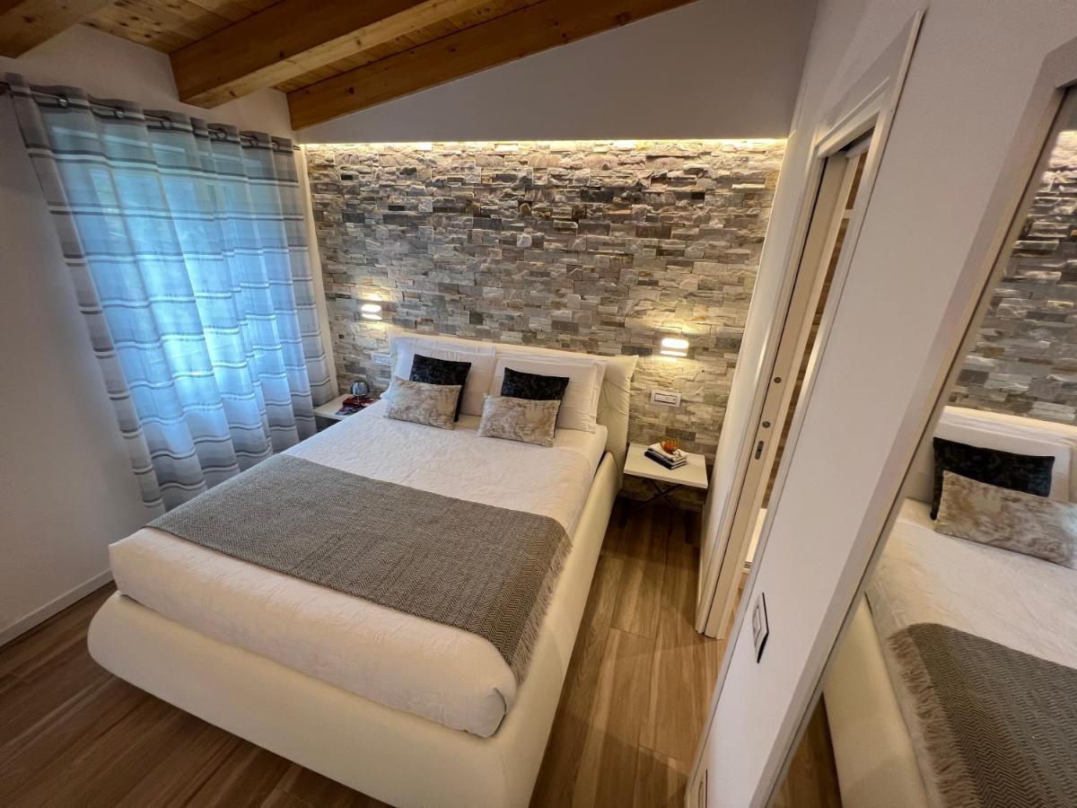 The Garden Villa Volastra Luaran gambar